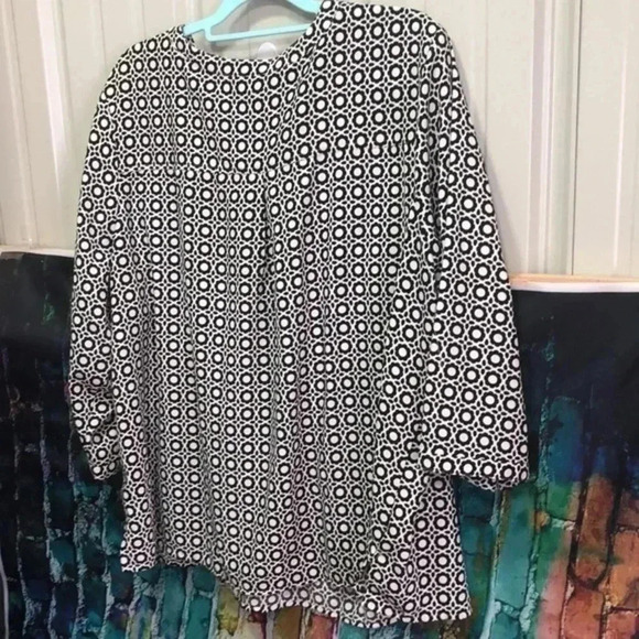 Croft&Barrow plus size 2X blouse/top black‎ and white with flower design - Picture 3 of 9